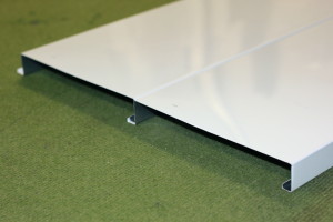 Mostra seccional de fals sostre d'alumini lacat blanc 