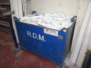 Contenedor de reciclaje de aluminio