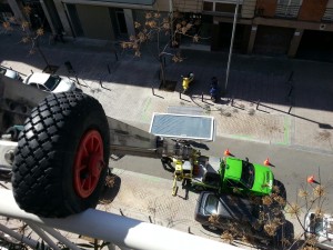 Elevador de vidres en façana a Barcelona