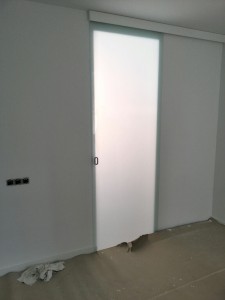 Inner glass door