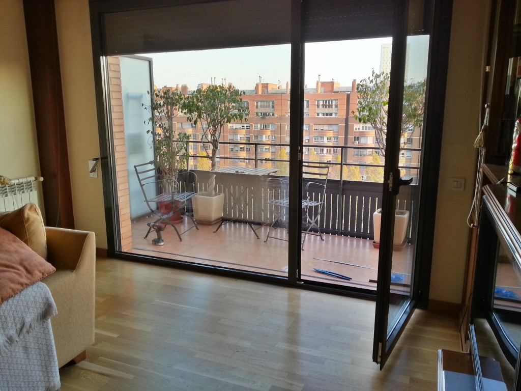 Puertas y ventanas de aluminio de la serie Stilo-60 RPT de fabricación