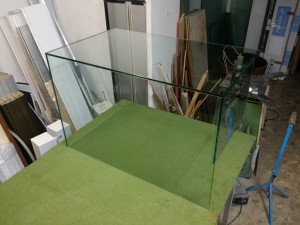 Shaped glass counter for bakery